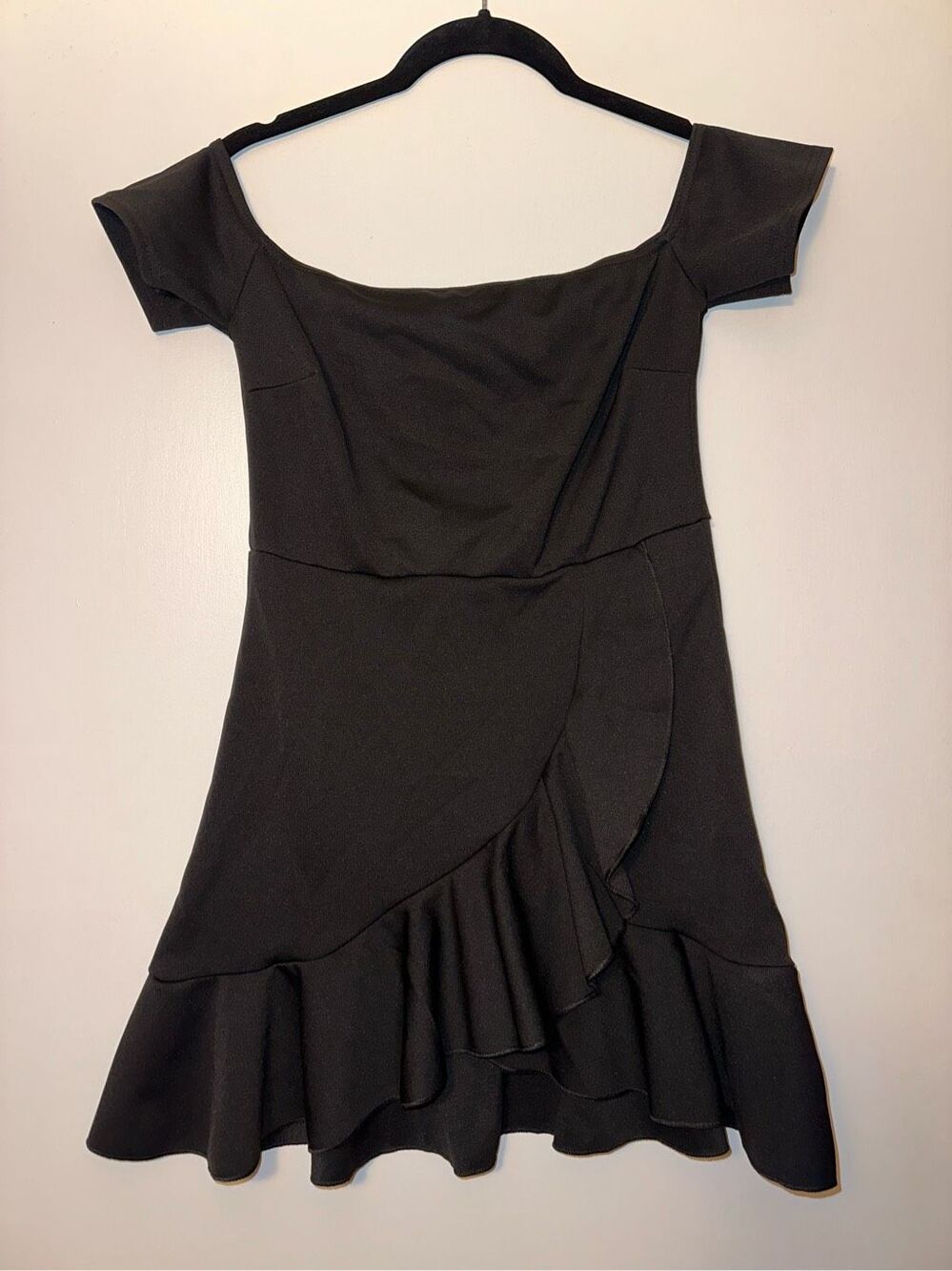 Nasty Gal Womens Size 6 Show Me Off The Shoulder Black Cocktail Wrap Dress NWT